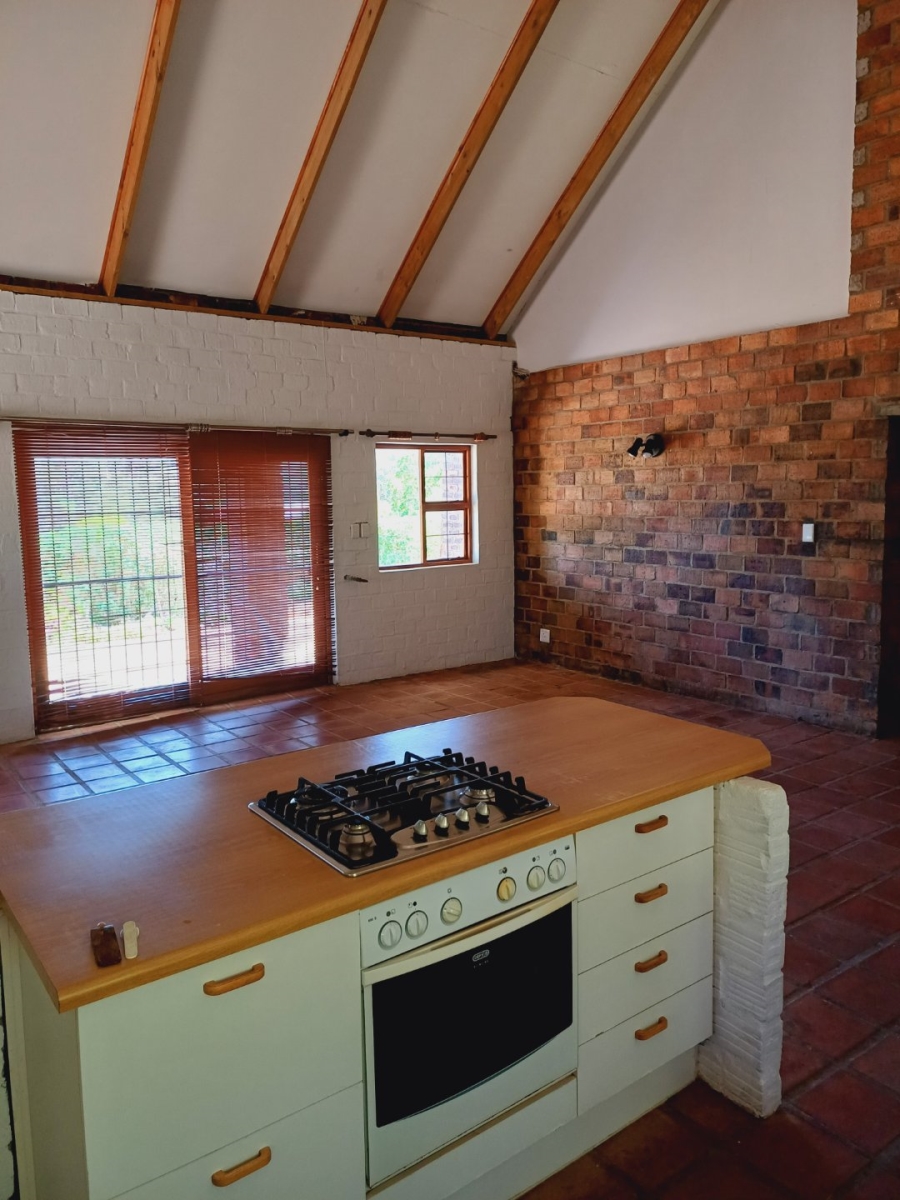 To Let  Bedroom Property for Rent in Sir Lowrys Pass Village Western Cape